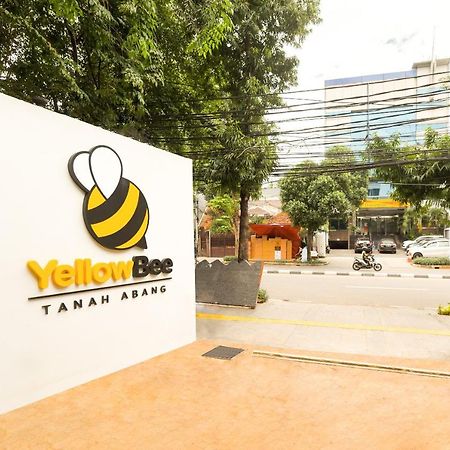 Yellow Bee Tanah Abang Hotel Jakarta Bagian luar foto